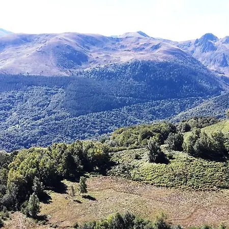 Grange En Pierres. Grand Jardin Et Belle Vue * Saurat